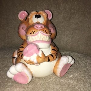 Tiger Coin / Piggy Bank 
Ceramic